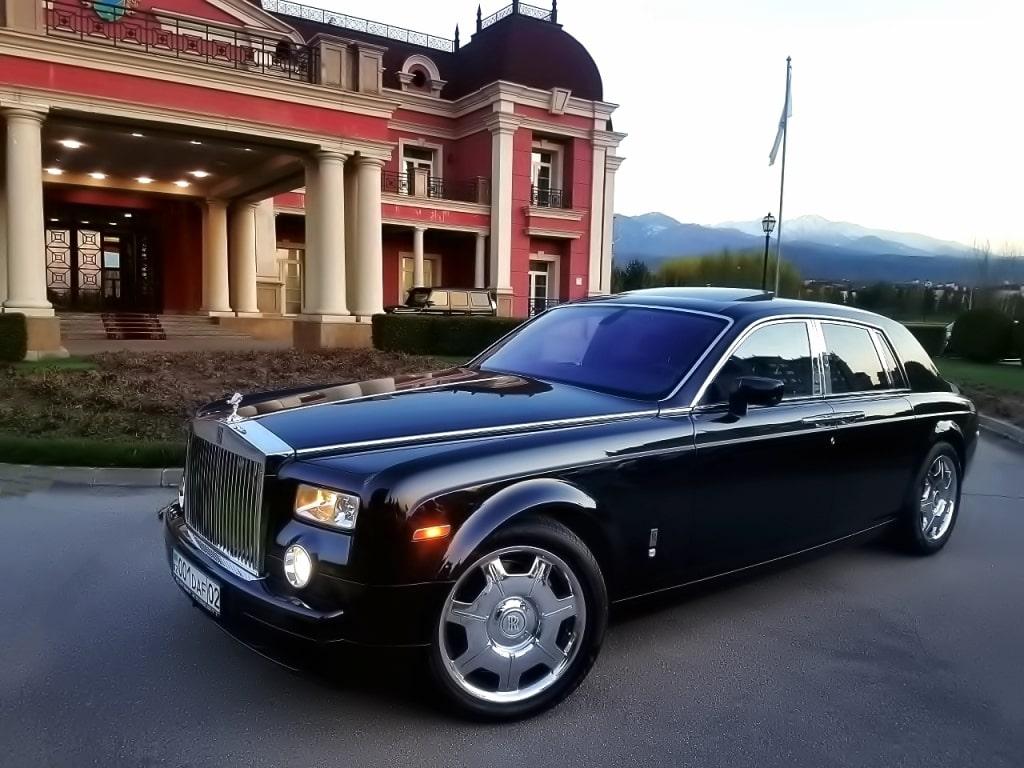 Прокат Rolls-Royce Phantom black в Алматы на выгодных условиях